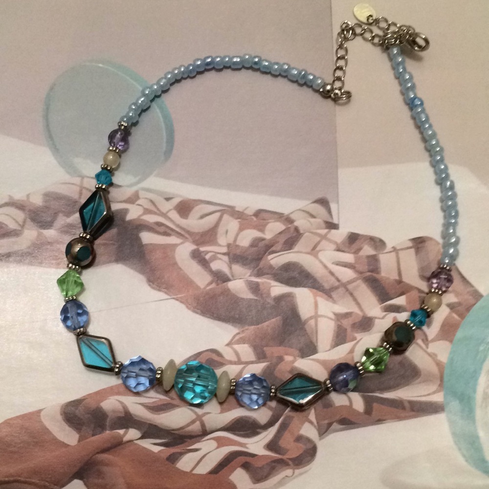 Gorgeous glass chocker - Picture 1 of 7